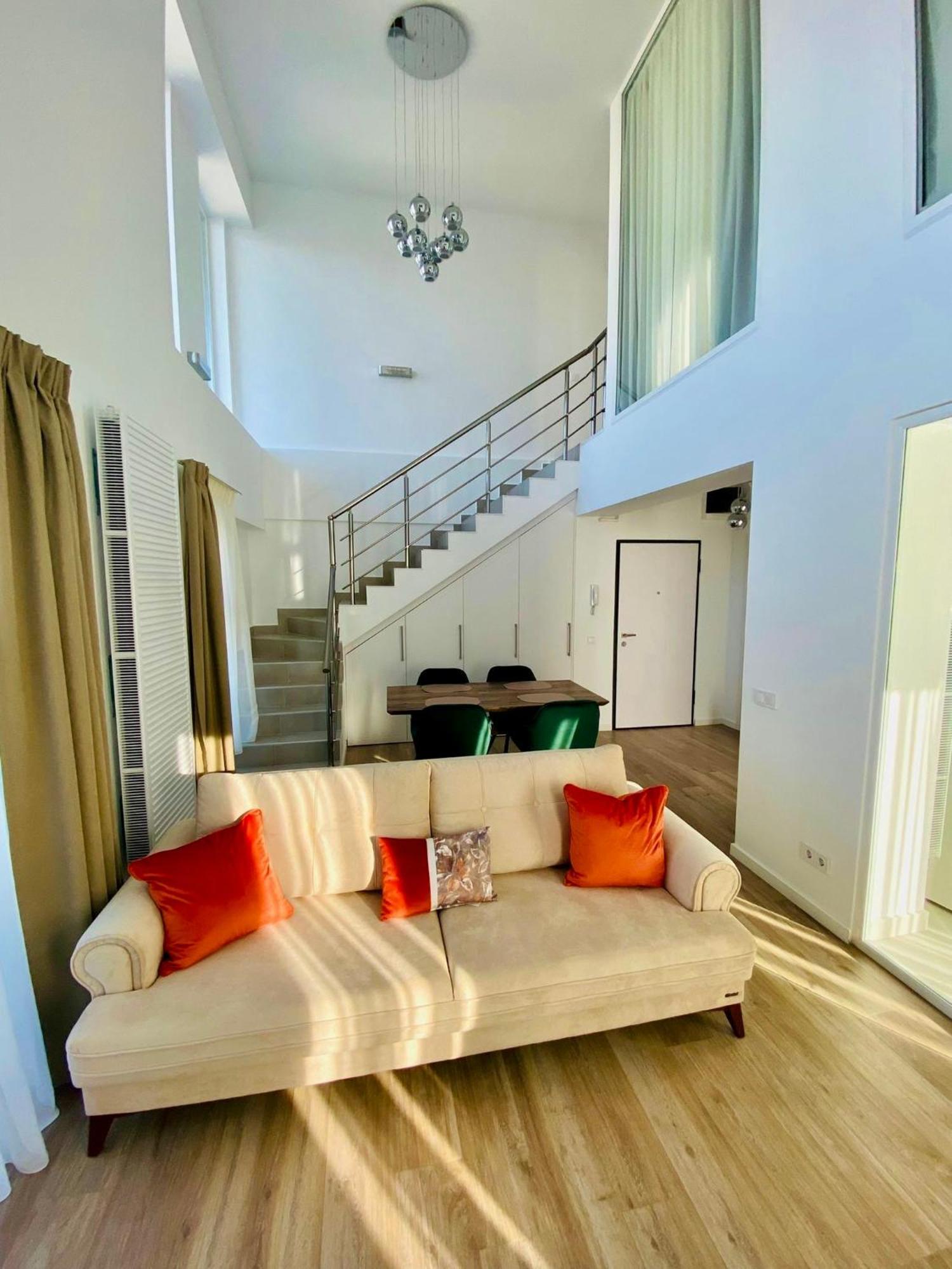 Penthouse View - Granvia Park Apartment *
